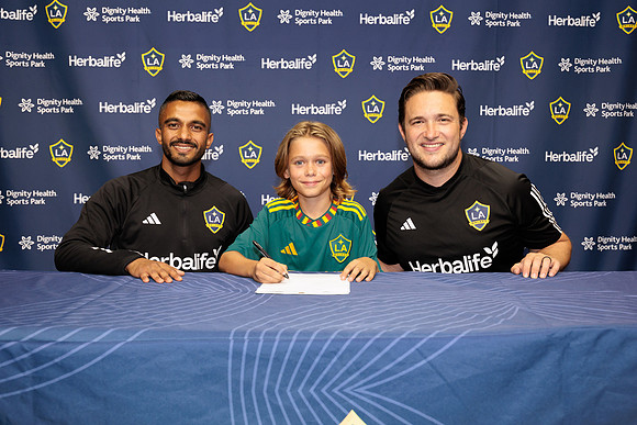 061025_LA_GALAXY_RM_047