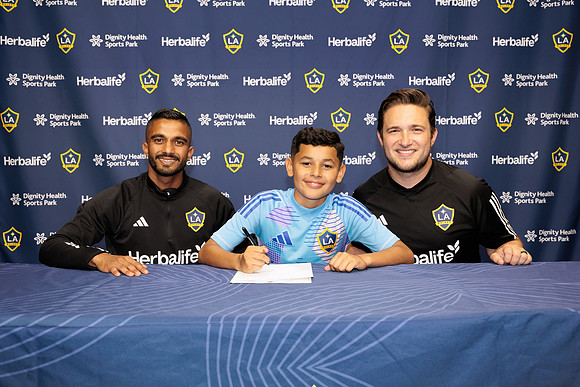 061025_LA_GALAXY_RM_031