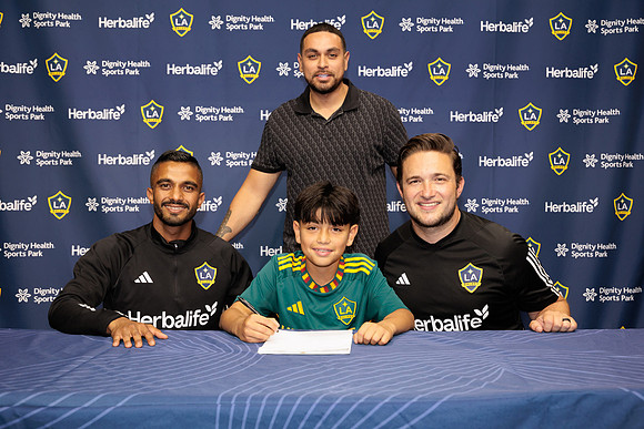 061025_LA_GALAXY_RM_026