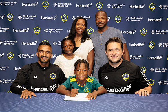 061025_LA_GALAXY_RM_054