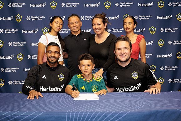 061025_LA_GALAXY_RM_037