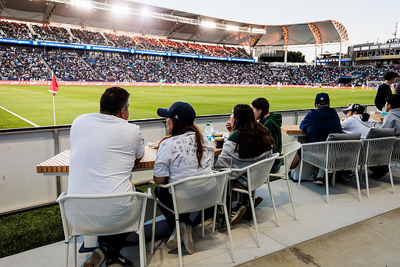 0212226_LA_GALAXY_MO_0230