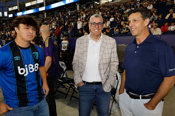 0404026_LAGalaxyvsMinnesota_GA_00012