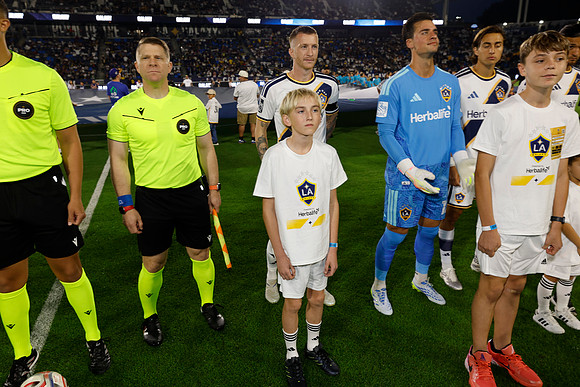 0404026_LAGalaxyvsMinnesota_GA_00573