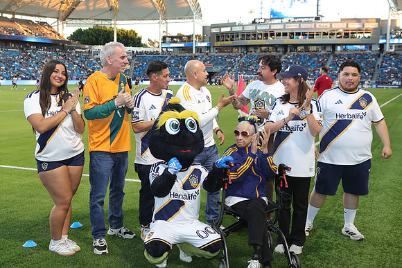 0404026_LAGalaxyvsMinnesota_GA_00807