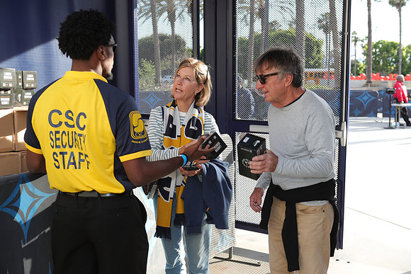 0404026_LAGalaxyvsMinnesota_GA_00830