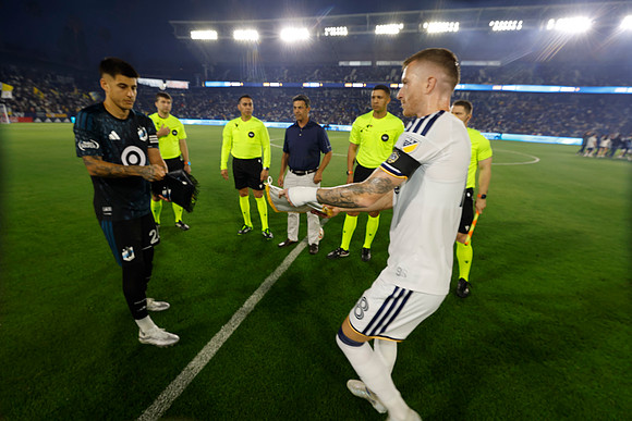 0404026_LAGalaxyvsMinnesota_GA_00881
