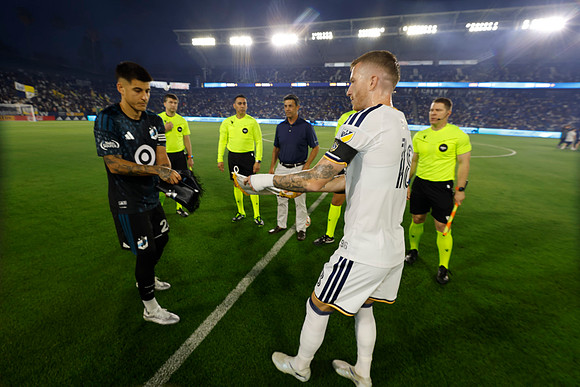 0404026_LAGalaxyvsMinnesota_GA_00883