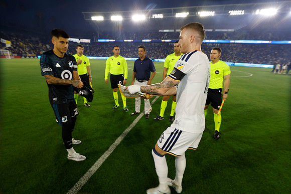 0404026_LAGalaxyvsMinnesota_GA_00882
