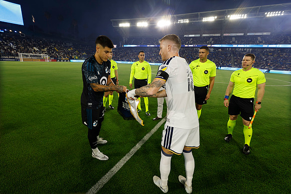0404026_LAGalaxyvsMinnesota_GA_00891