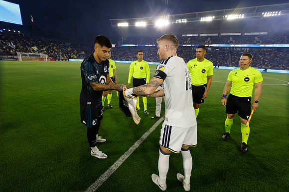 0404026_LAGalaxyvsMinnesota_GA_00892