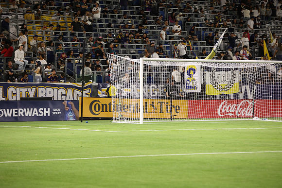 0404026_LAGalaxyvsMinnesota_GA_08801