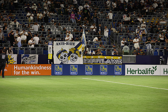 0404026_LAGalaxyvsMinnesota_GA_08791
