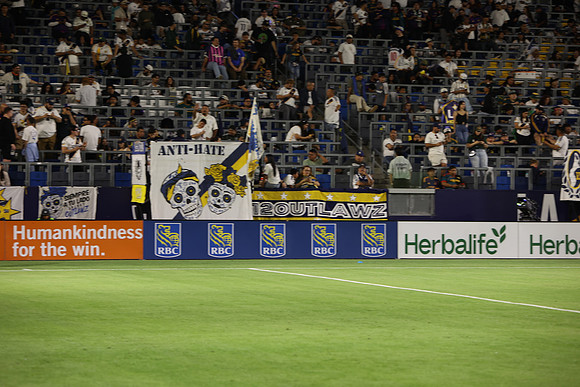 0404026_LAGalaxyvsMinnesota_GA_08792