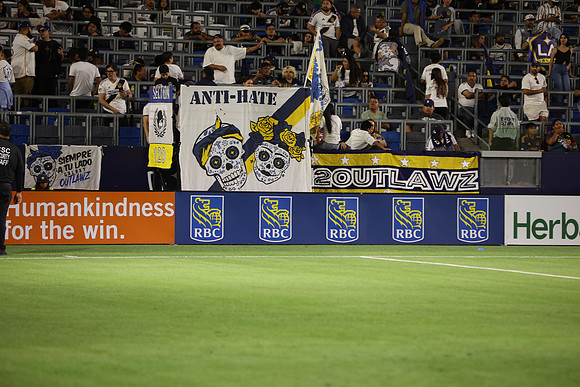 0404026_LAGalaxyvsMinnesota_GA_08750