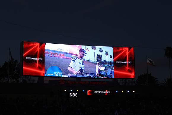 0404026_LAGalaxyvsMinnesota_GA_07800