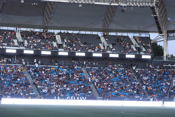 0404026_LAGalaxyvsMinnesota_GA_07812