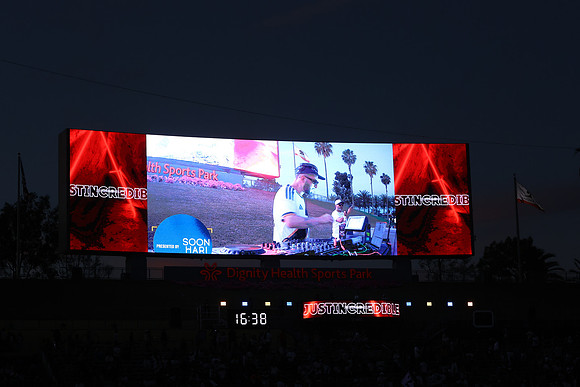 0404026_LAGalaxyvsMinnesota_GA_07804