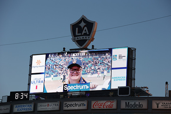 0404026_LAGalaxyvsMinnesota_GA_07534