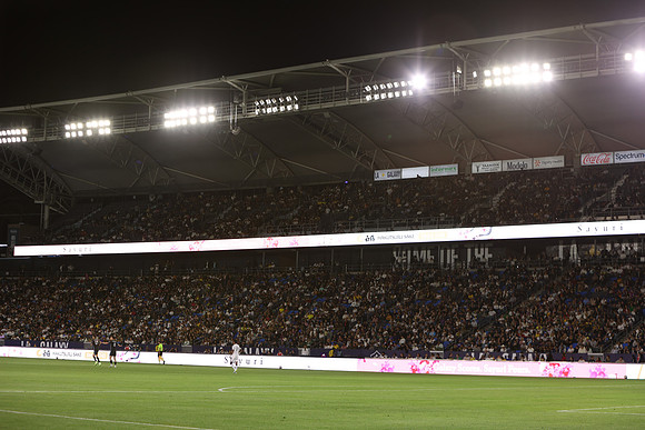0404026_LAGalaxyvsMinnesota_GA_06406