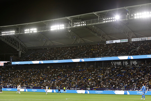 0404026_LAGalaxyvsMinnesota_GA_06200