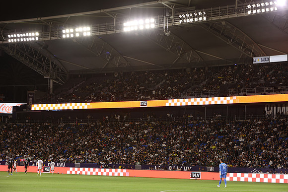 0404026_LAGalaxyvsMinnesota_GA_06361