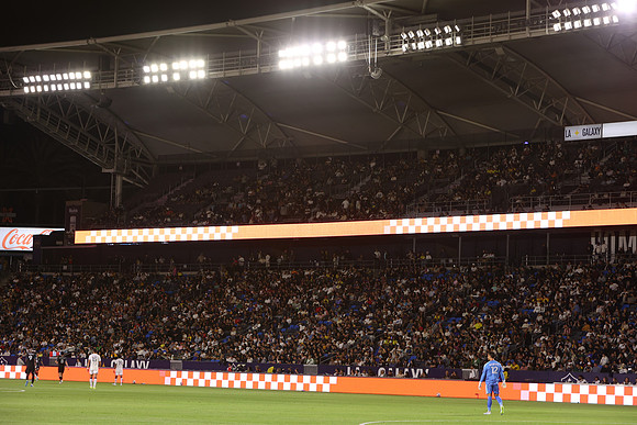 0404026_LAGalaxyvsMinnesota_GA_06363