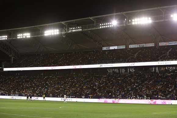 0404026_LAGalaxyvsMinnesota_GA_06405