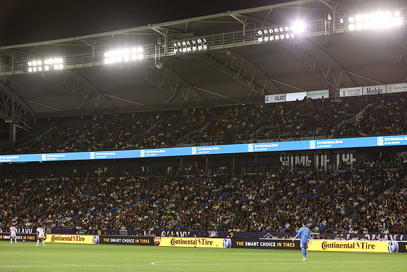 0404026_LAGalaxyvsMinnesota_GA_06377