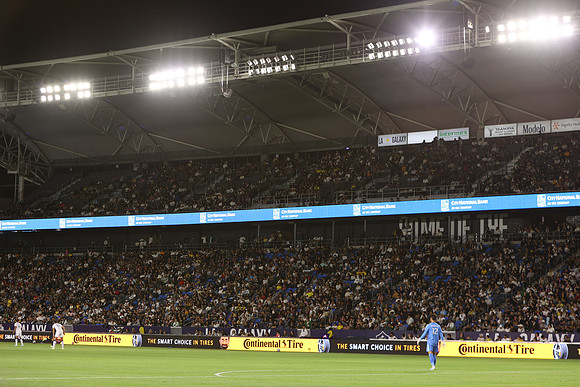 0404026_LAGalaxyvsMinnesota_GA_06376