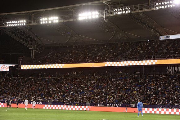 0404026_LAGalaxyvsMinnesota_GA_06362