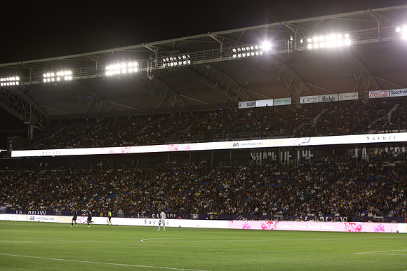 0404026_LAGalaxyvsMinnesota_GA_06400
