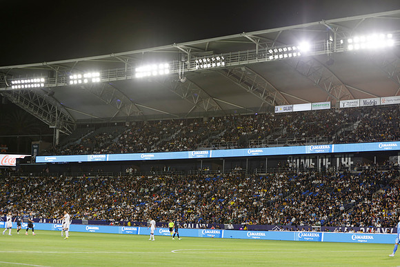 0404026_LAGalaxyvsMinnesota_GA_06213