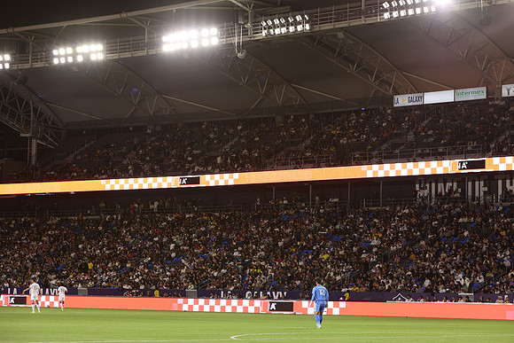 0404026_LAGalaxyvsMinnesota_GA_06358