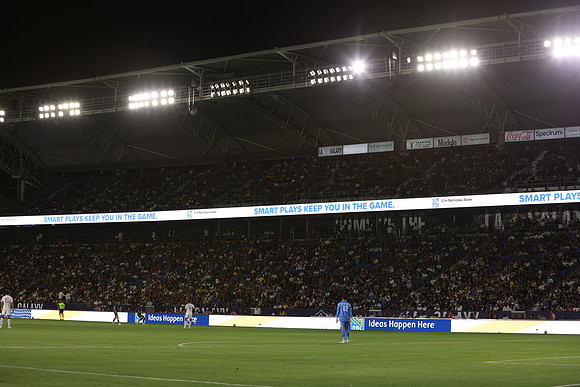 0404026_LAGalaxyvsMinnesota_GA_06472