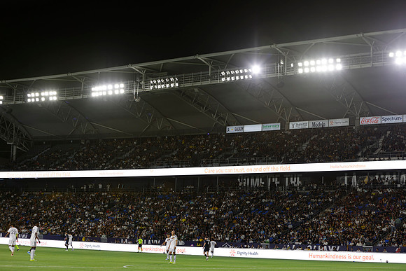 0404026_LAGalaxyvsMinnesota_GA_06249