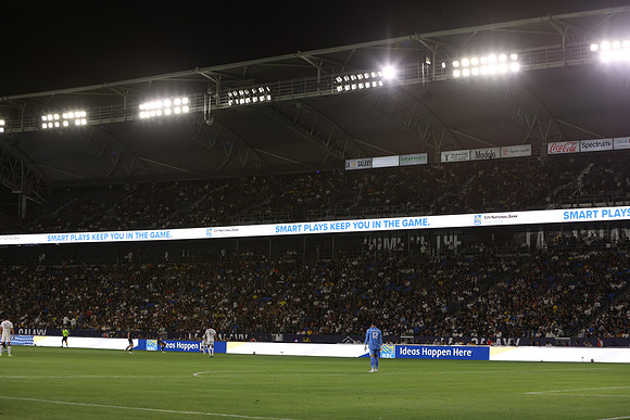0404026_LAGalaxyvsMinnesota_GA_06473