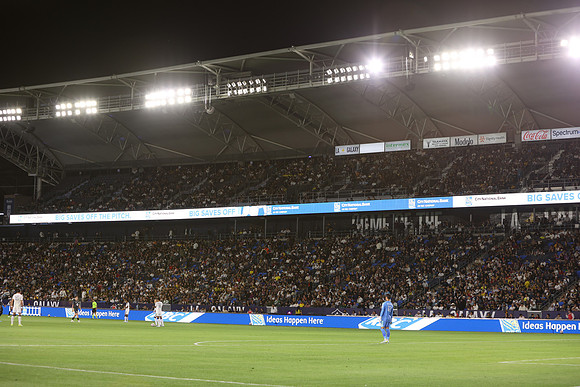 0404026_LAGalaxyvsMinnesota_GA_06463