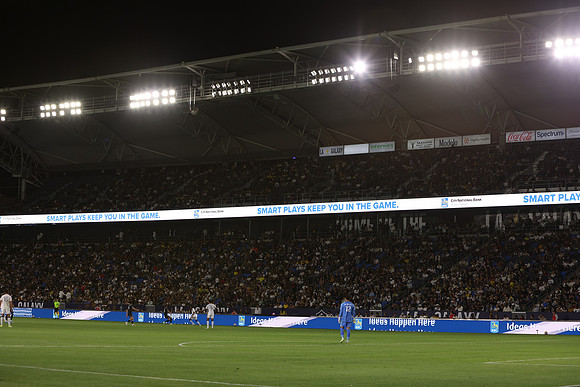 0404026_LAGalaxyvsMinnesota_GA_06475