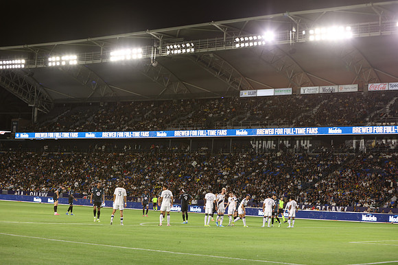 0404026_LAGalaxyvsMinnesota_GA_06444