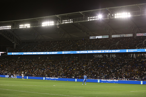 0404026_LAGalaxyvsMinnesota_GA_06493