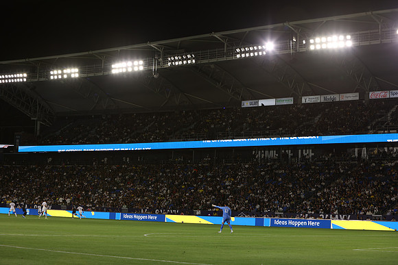 0404026_LAGalaxyvsMinnesota_GA_06486
