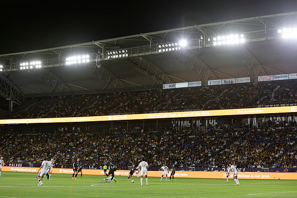 0404026_LAGalaxyvsMinnesota_GA_06241