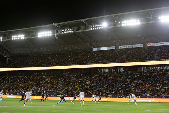 0404026_LAGalaxyvsMinnesota_GA_06240