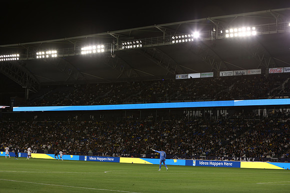 0404026_LAGalaxyvsMinnesota_GA_06485