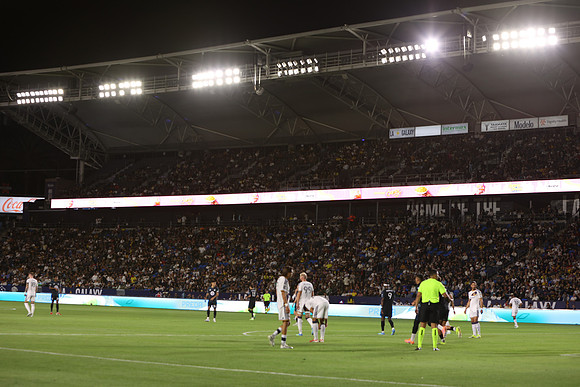 0404026_LAGalaxyvsMinnesota_GA_06456