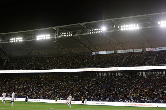 0404026_LAGalaxyvsMinnesota_GA_06250
