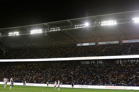 0404026_LAGalaxyvsMinnesota_GA_06245