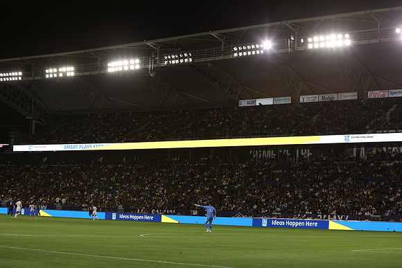 0404026_LAGalaxyvsMinnesota_GA_06480