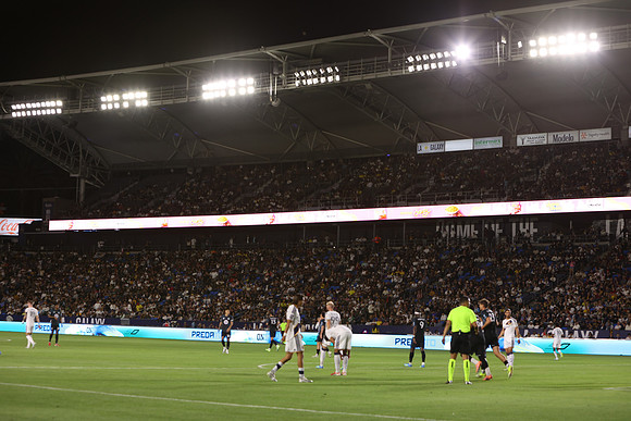 0404026_LAGalaxyvsMinnesota_GA_06455
